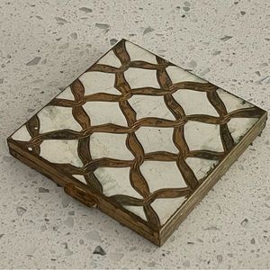 Vintage makeup powder compact case preowned